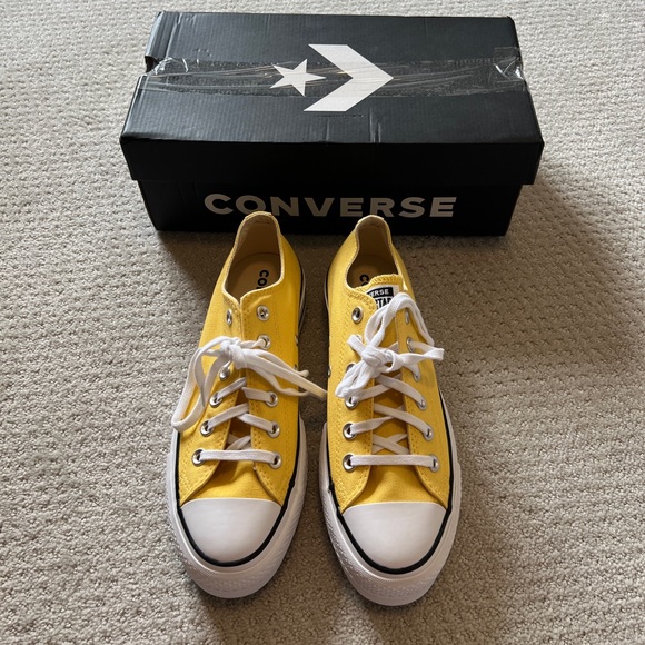 Converse Shoes - Converse Platform Sneakers - NEW